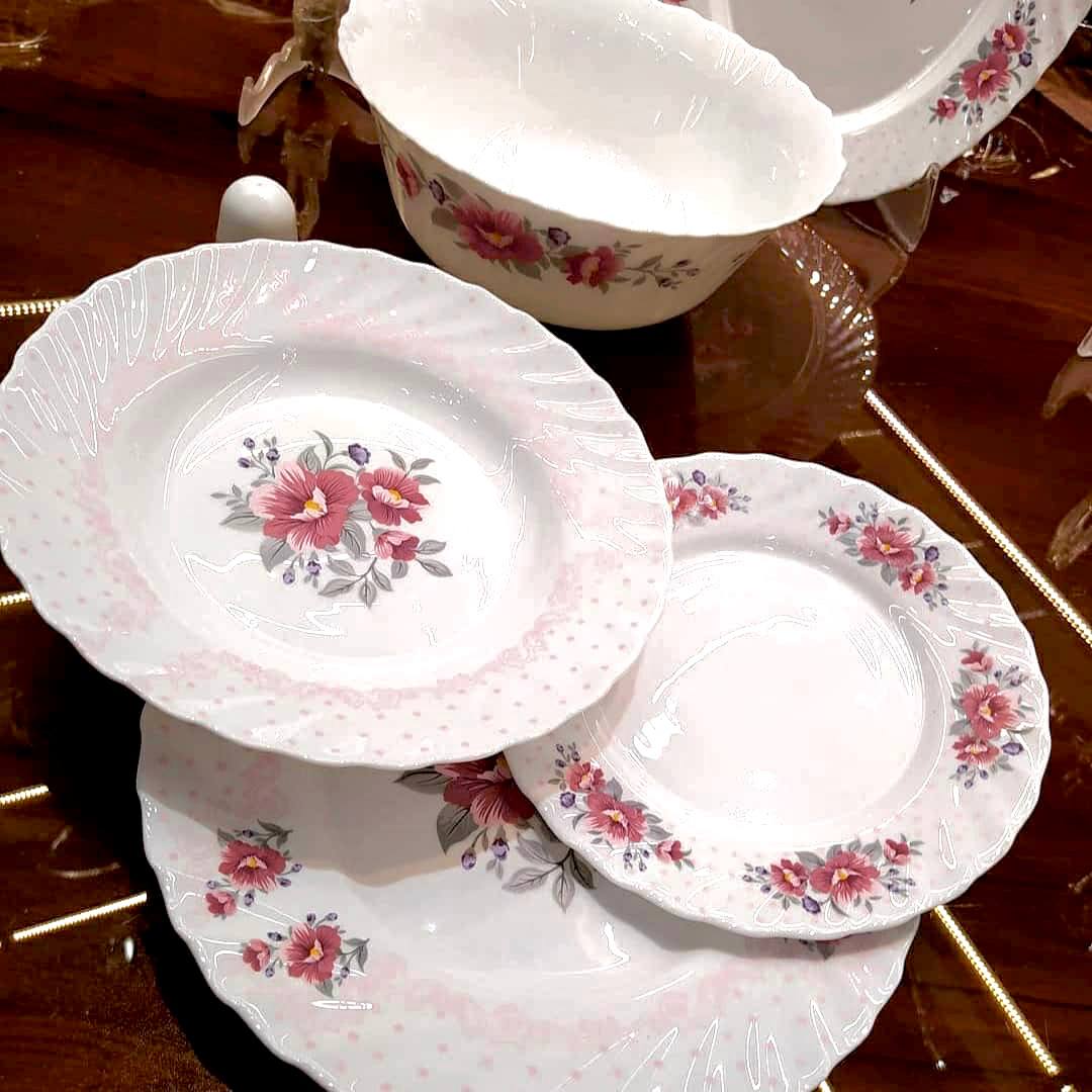 سرویس آرکوپال 28 پارچه پارس اپال کد 411 طرح رزالین قرمز